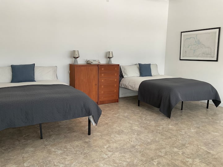 Two queen beds