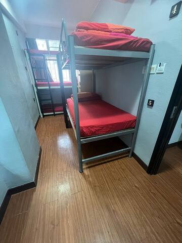 Apt.Three-Bedroom Apt. for 12@269 Hennessy Road gallery image 2