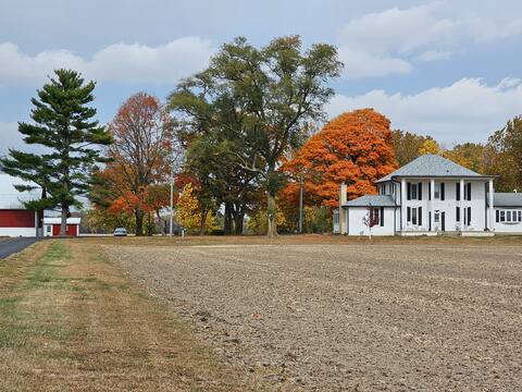 Haven Acres Country Home - Peaceful and Spacious