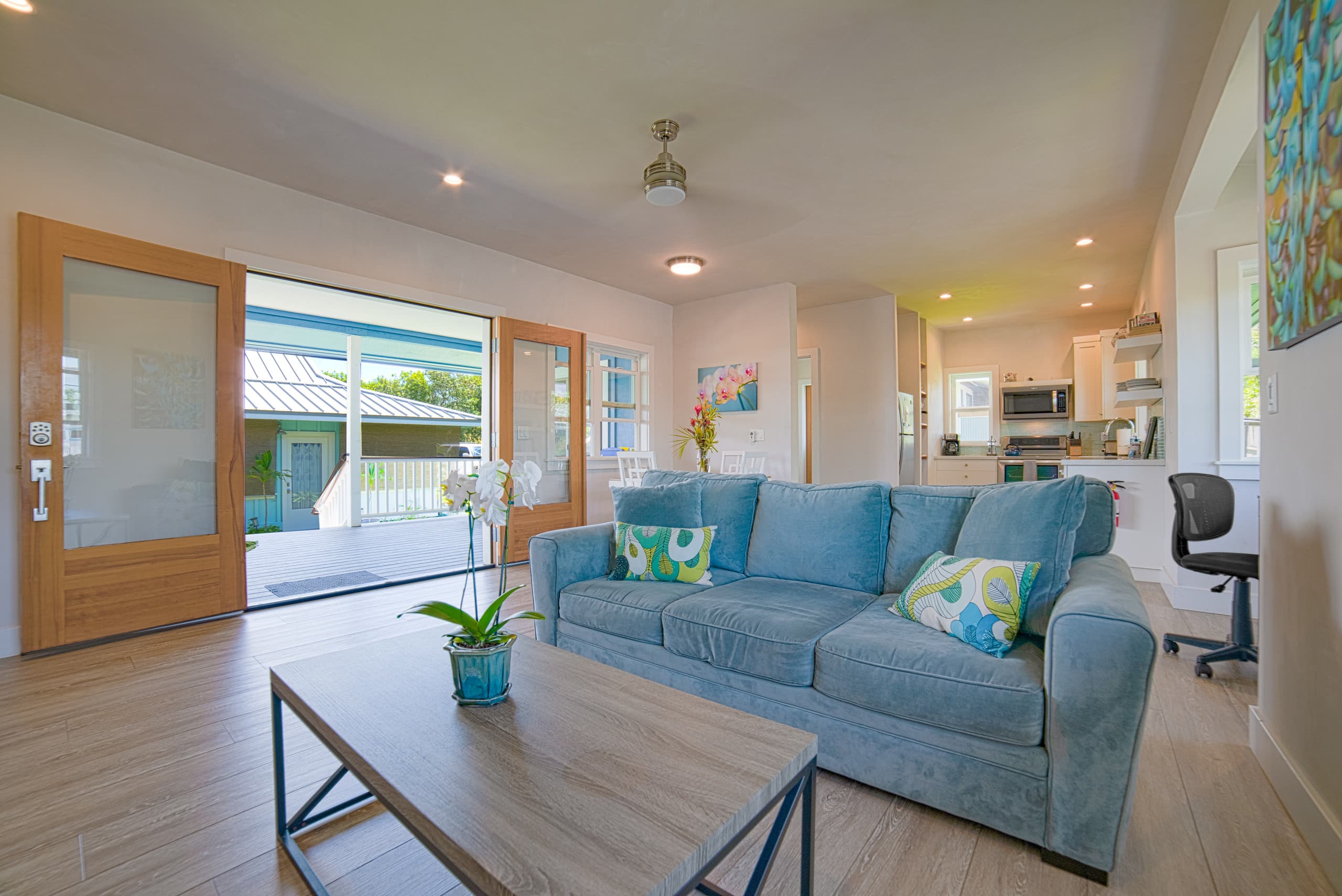 NEW 2/2 Beautiful Modern beach Chic Oasis with AC - Photo 1