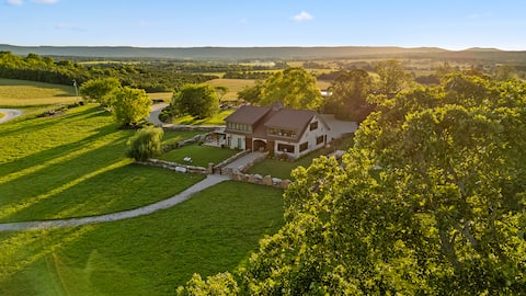 The Carriage House at Oak Front Farms - Sleeps 6