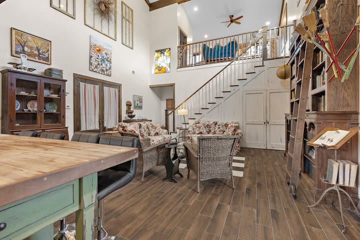 The Carriage House At Oak Front Farms - Sleeps 6 - Arkansas