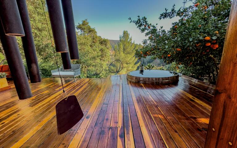 MidCentury treetop house, view, privacy. 30+days gallery image 4