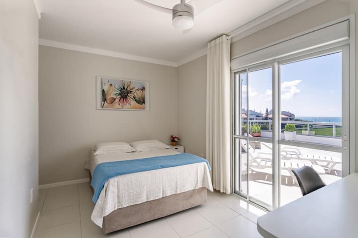 D-套房前夫妇+单人床垫（地板）

摄影： Lise Longo （完美环境）