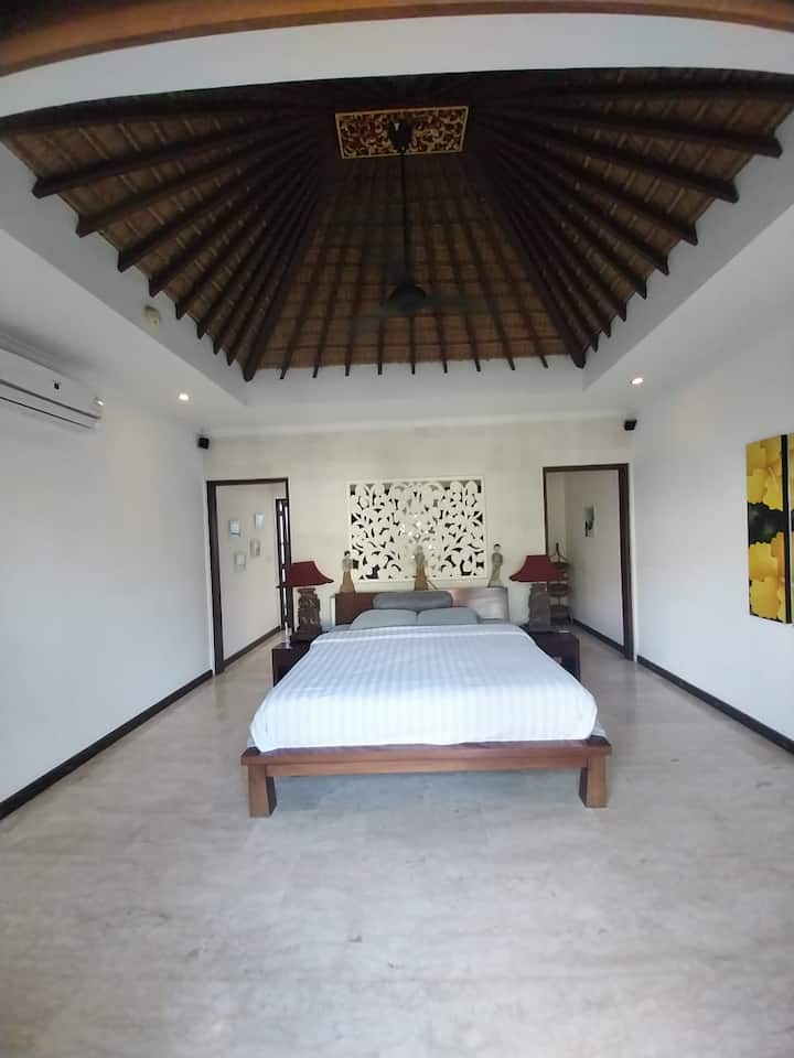 საძინებელი 1