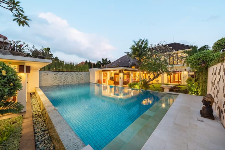 Large Group Villas Bali - Seminyak