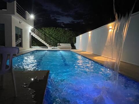Casa Girardot via Espinal private pool jacuzzy
