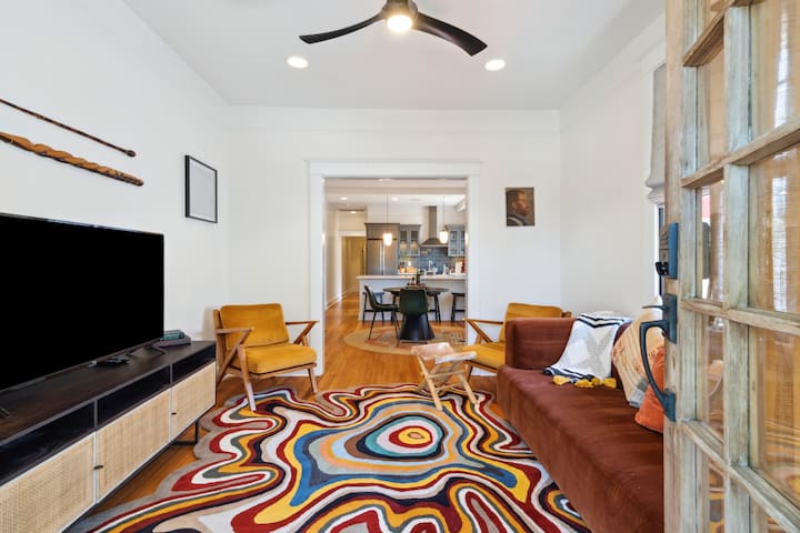 Renovated Uptown Cottage Steps from St. Charles