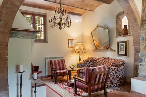 Successful Airbnb property: Villa La Fonte+pool-PilloHolidayVillas-Tuscany in Gambassi Terme