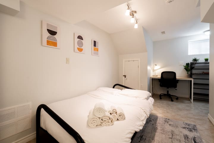 Second Bedroom features a comfortable futon with double mattress, linens, towels, private ergonomic working area and full ensuite washroom.  