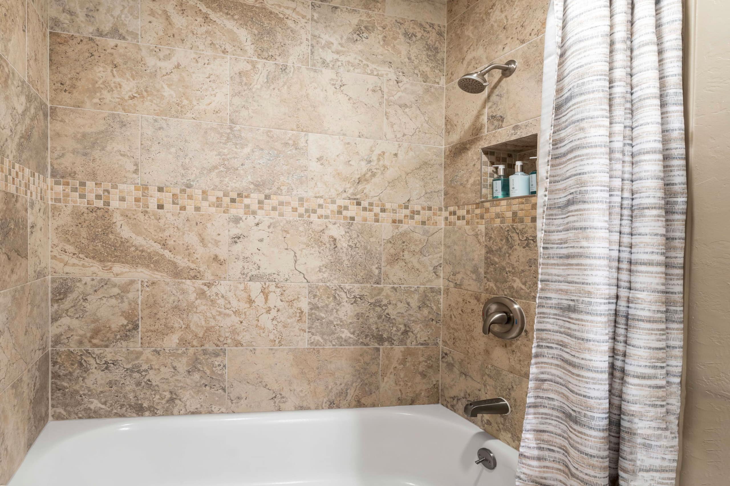 Condo in Kailua-Kona · ★4.98 · 2 bedrooms · 2 beds · 2 private baths - Image 26