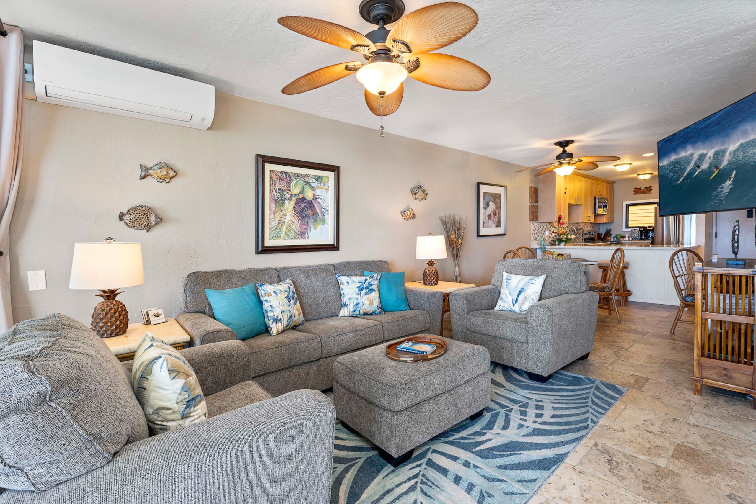 Condo in Kailua-Kona · ★4.98 · 2 bedrooms · 2 beds · 2 private baths - Image 4