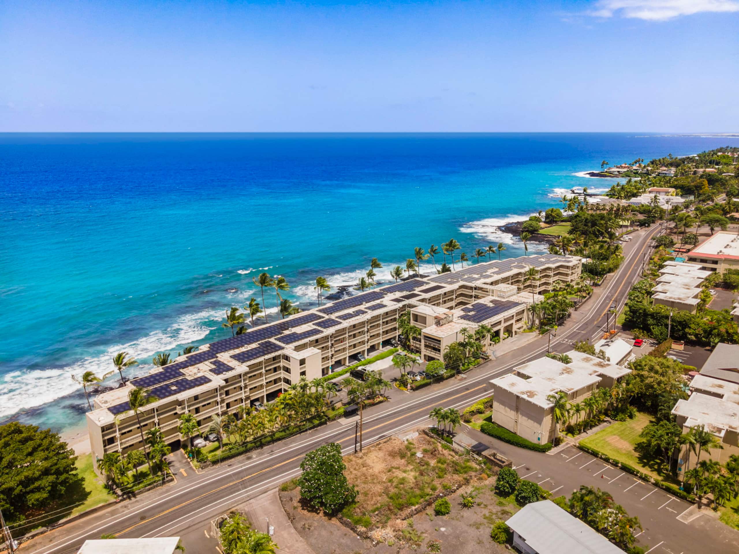 Condo in Kailua-Kona · ★4.98 · 2 bedrooms · 2 beds · 2 private baths - Image 36