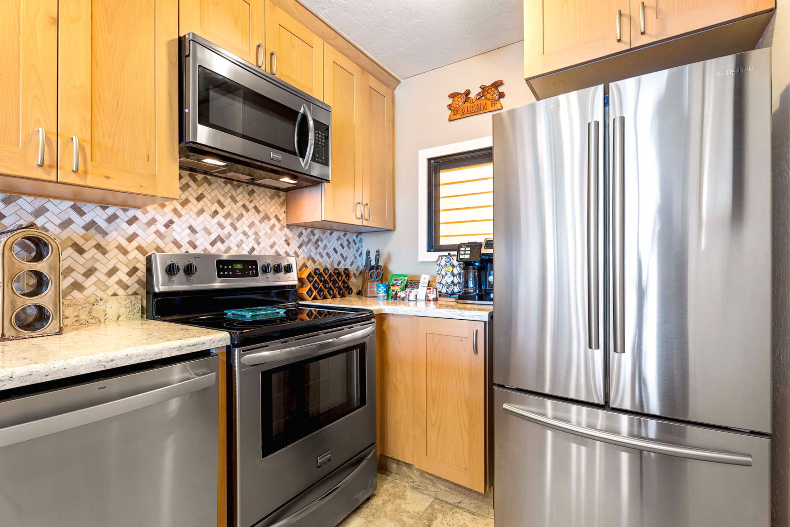 Condo in Kailua-Kona · ★4.98 · 2 bedrooms · 2 beds · 2 private baths - Image 11