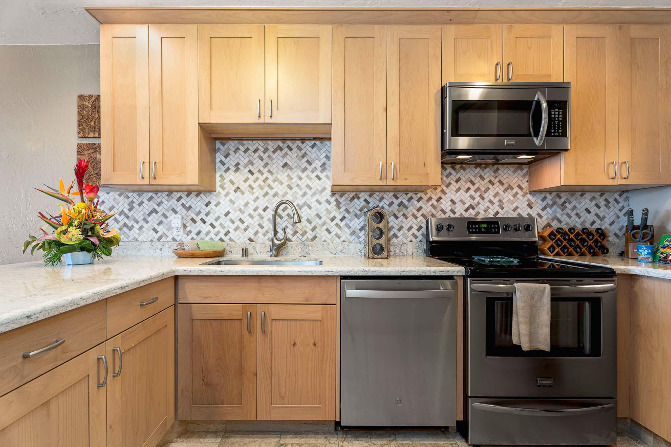 Condo in Kailua-Kona · ★4.98 · 2 bedrooms · 2 beds · 2 private baths - Image 10