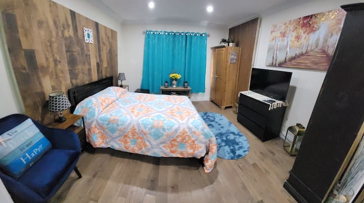 Camera da letto con letto matrimoniale