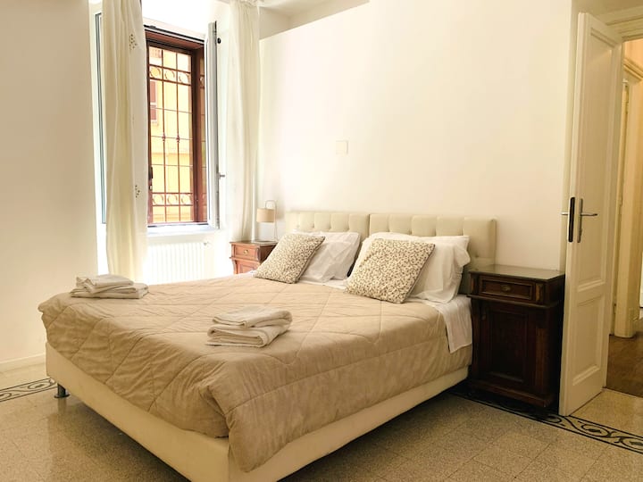 House In San Giovanni Near Colosseum - Rome