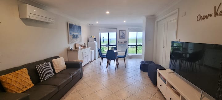 Ocean View ~ Best Beach In The Illawarra - ウーロンゴン