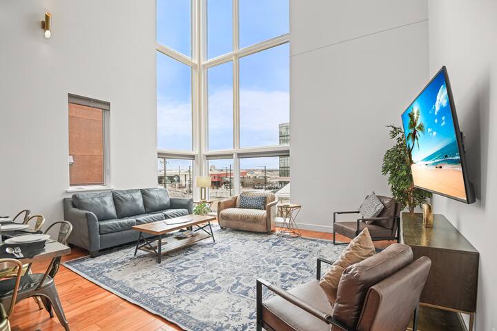 A luxurious stay at modern 4-story Home (RiNo) gallery image 5