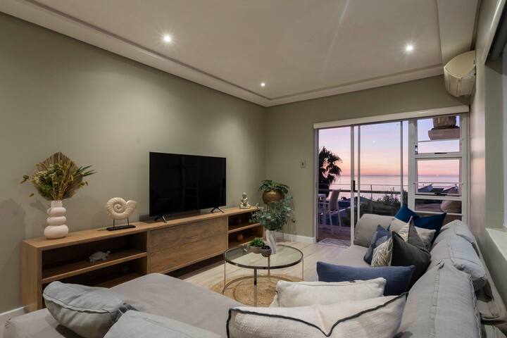 Boho-chic inspired Penthouse with magical views gallery image 3