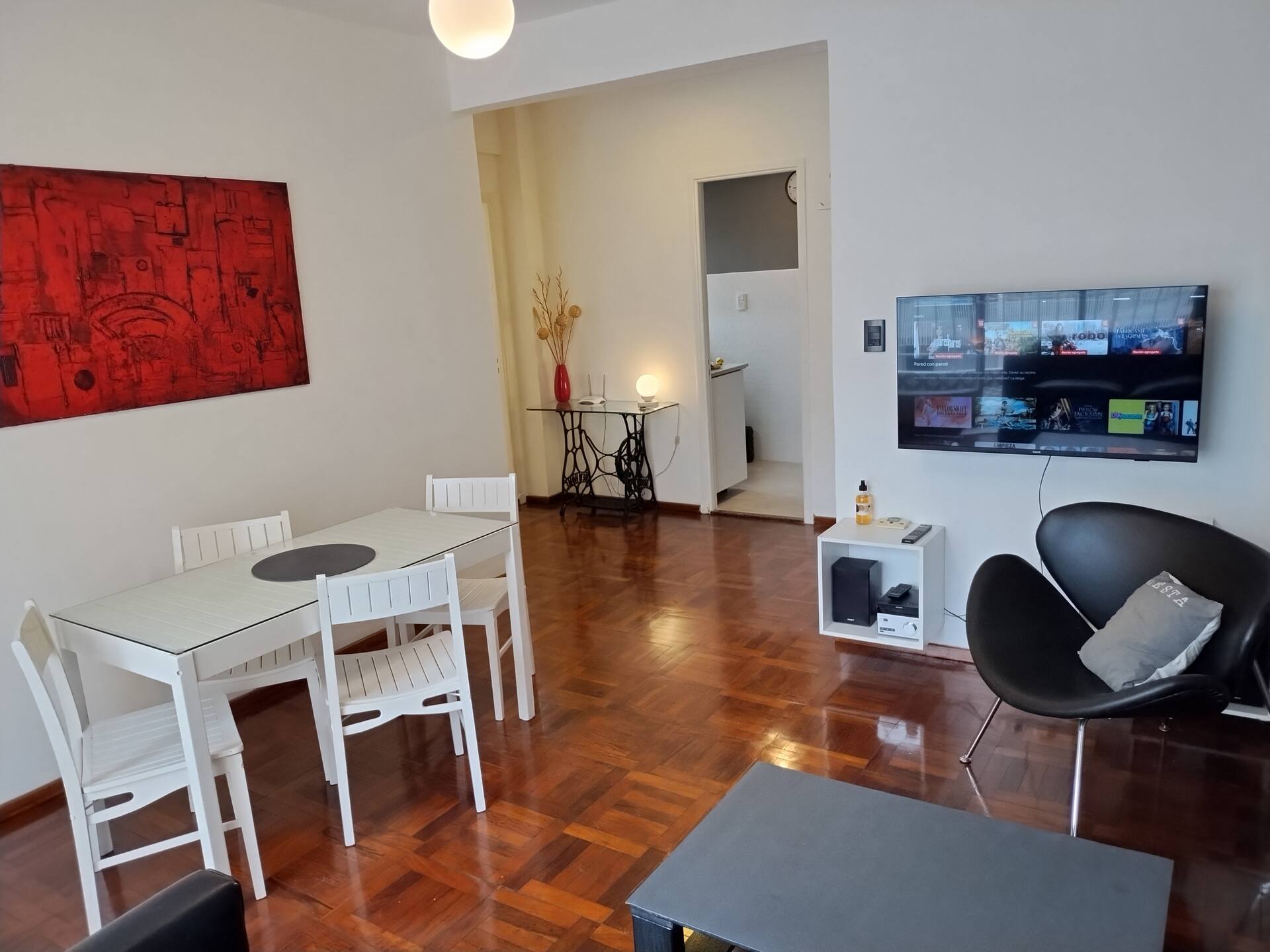 One-bedroom independent apartment in Monserrat