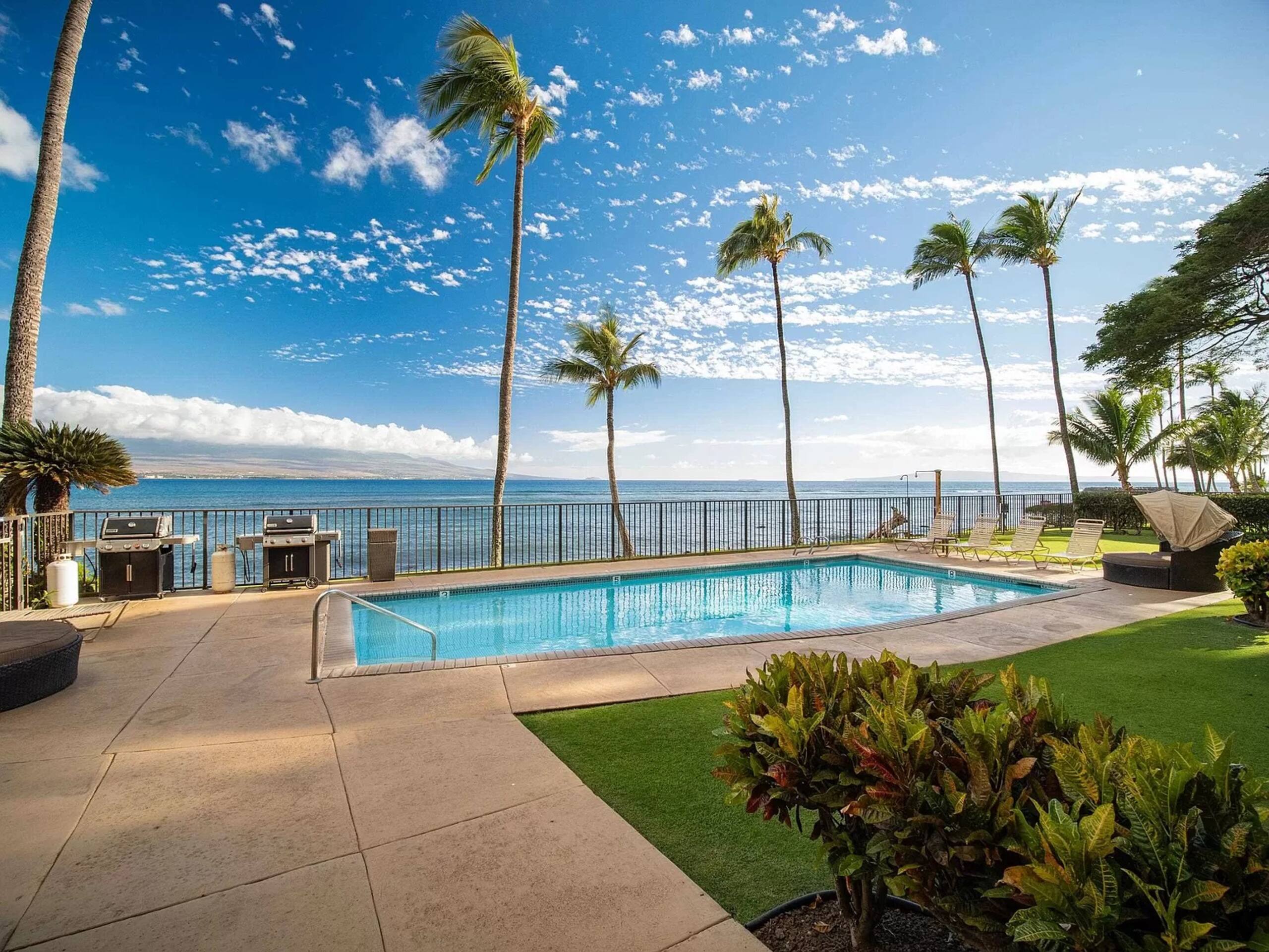 Condo in Wailuku · ★4.96 · 2 bedrooms · 2 beds · 2 baths - Image 15