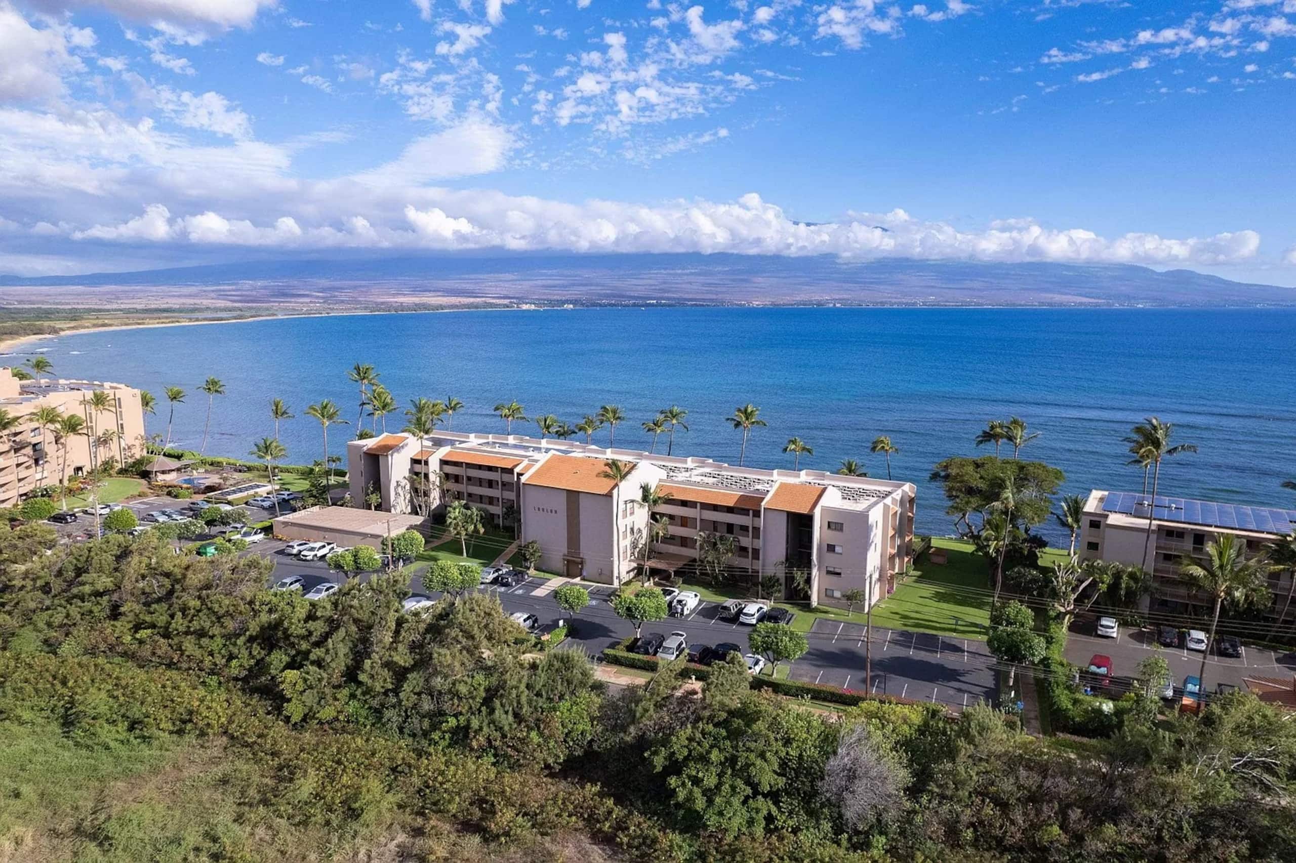 Condo in Wailuku · ★4.96 · 2 bedrooms · 2 beds · 2 baths - Image 8