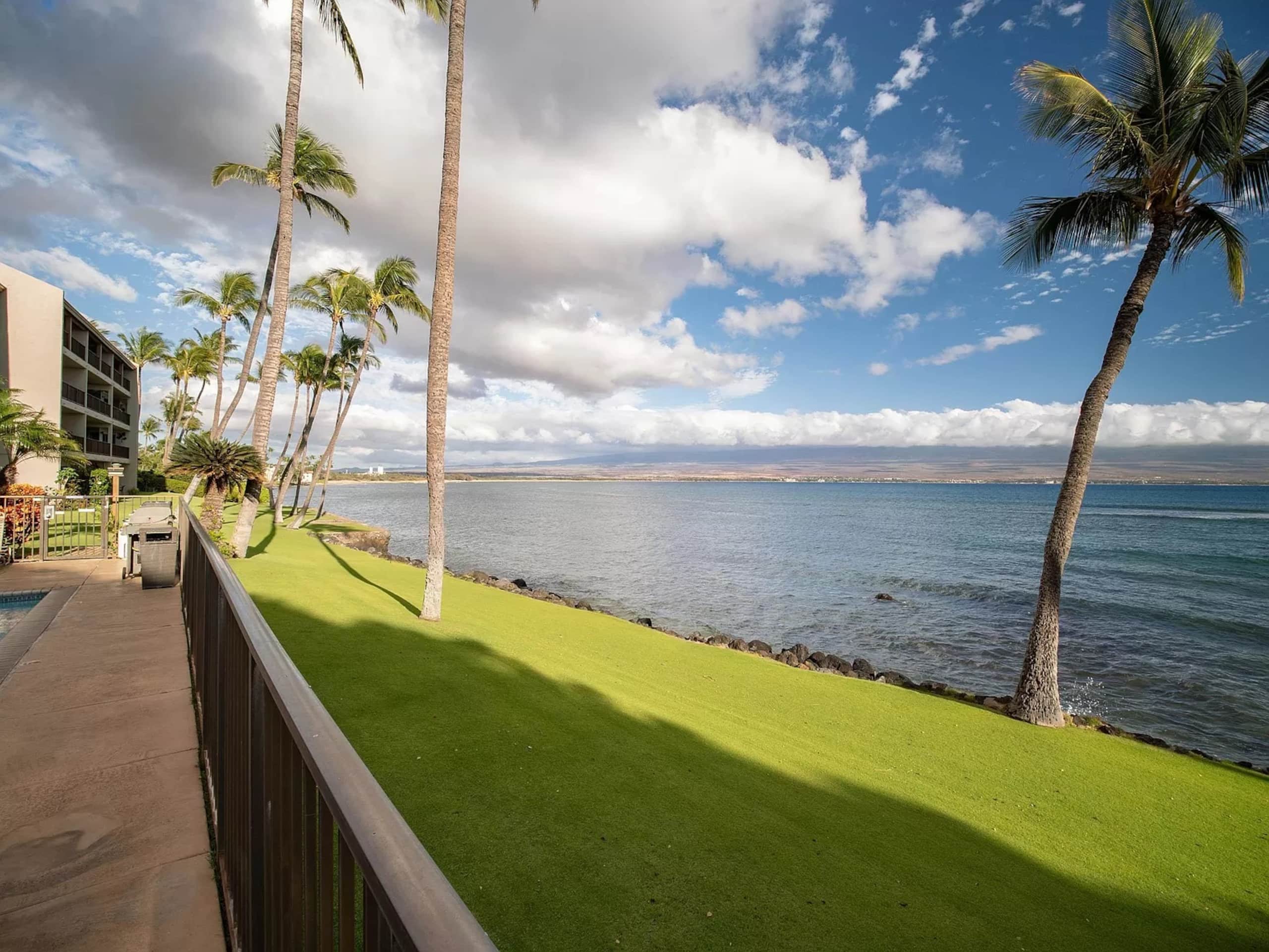 Condo in Wailuku · ★4.96 · 2 bedrooms · 2 beds · 2 baths - Image 4