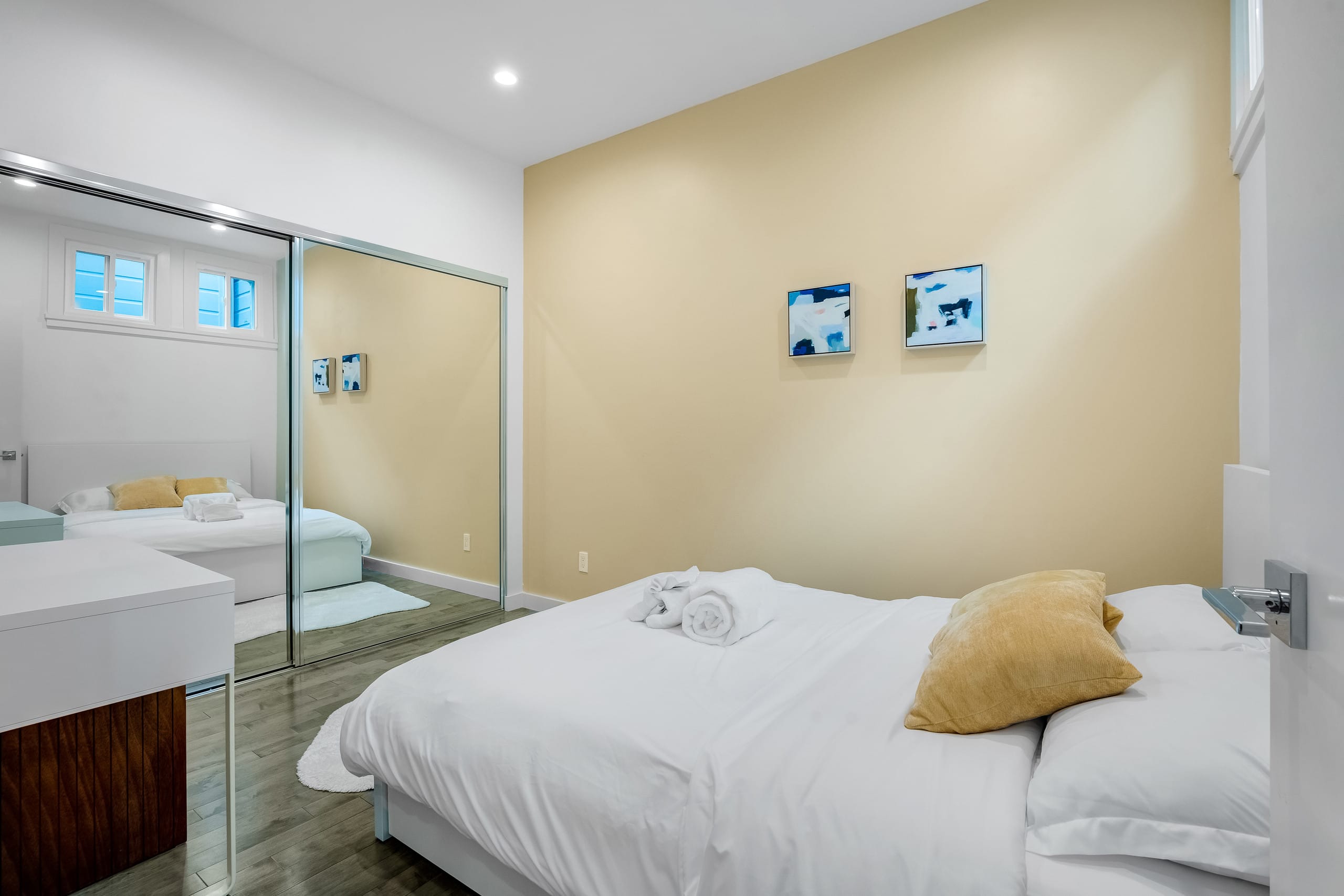 Home in San Francisco · ★5.0 · 3 bedrooms · 3 beds · 2 baths - Image 18