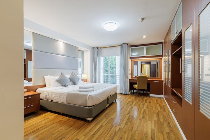 Hotel Jj Suites Bangkok managed Airbnb listing 3