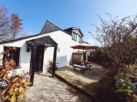 Old Brock Cottage at Hallagenna Cottages