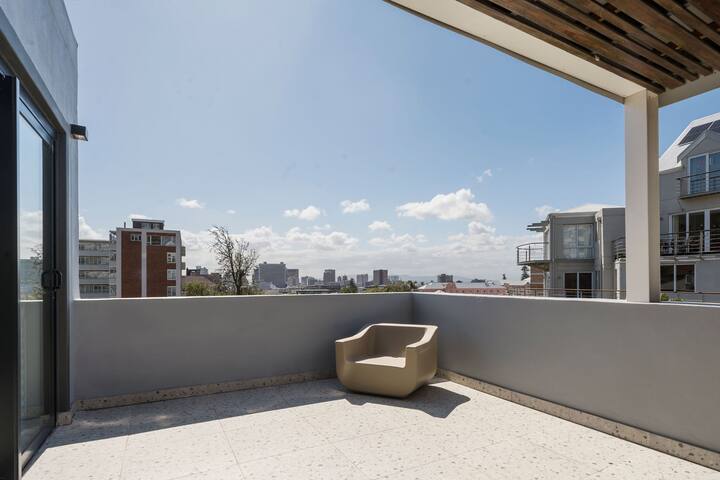 64 on Kloof (unit 202) gallery image 3