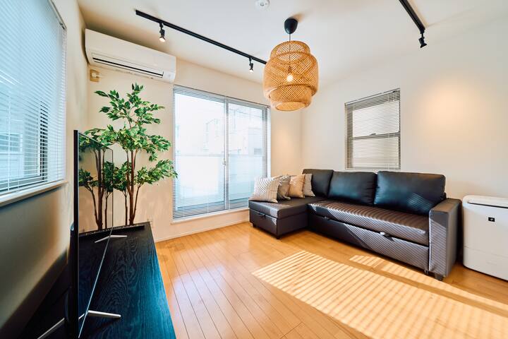 JR Shinjuku 7min / 3LDK / 6 beds/Max 10 ppl gallery image 2