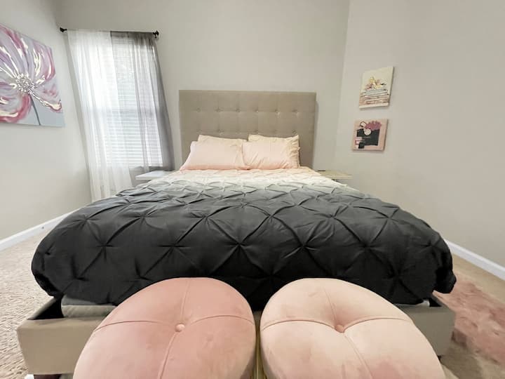 Queen inspired bedroom #2 with Queen bed and Serta Plush Mattress.