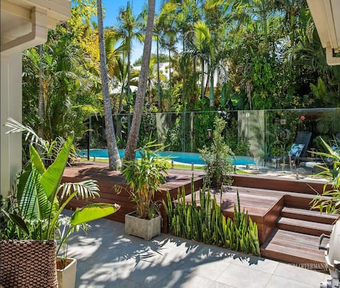 Tropical Oasis - Resort Style heated Pool,