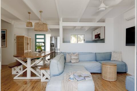 The Chill - Your Charming Waterfront Getaway