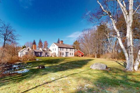 The Swallow Hill Manor - Pet Friendly