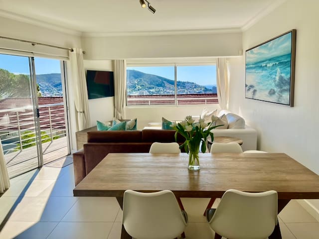Sun-Drenched Apartment Overlooking Table Mountain