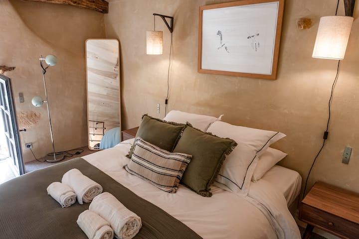 Upstairs bedroom of Maison du Four à Pain