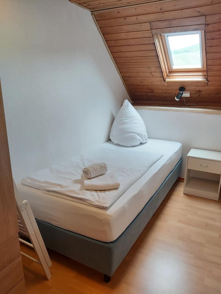 Casa vacanze "L", camera da letto 5, 1 letto a molle.