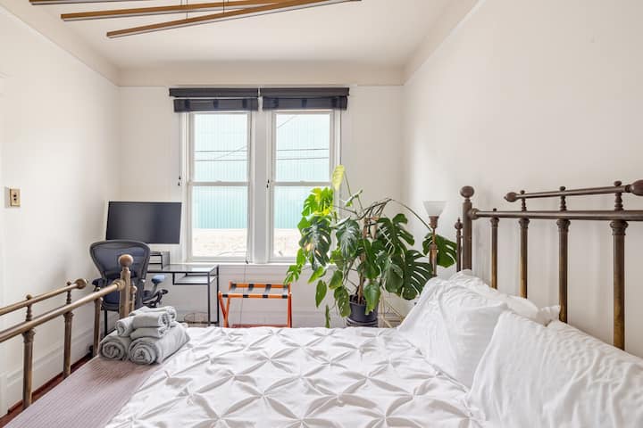 غرفة النوم 1