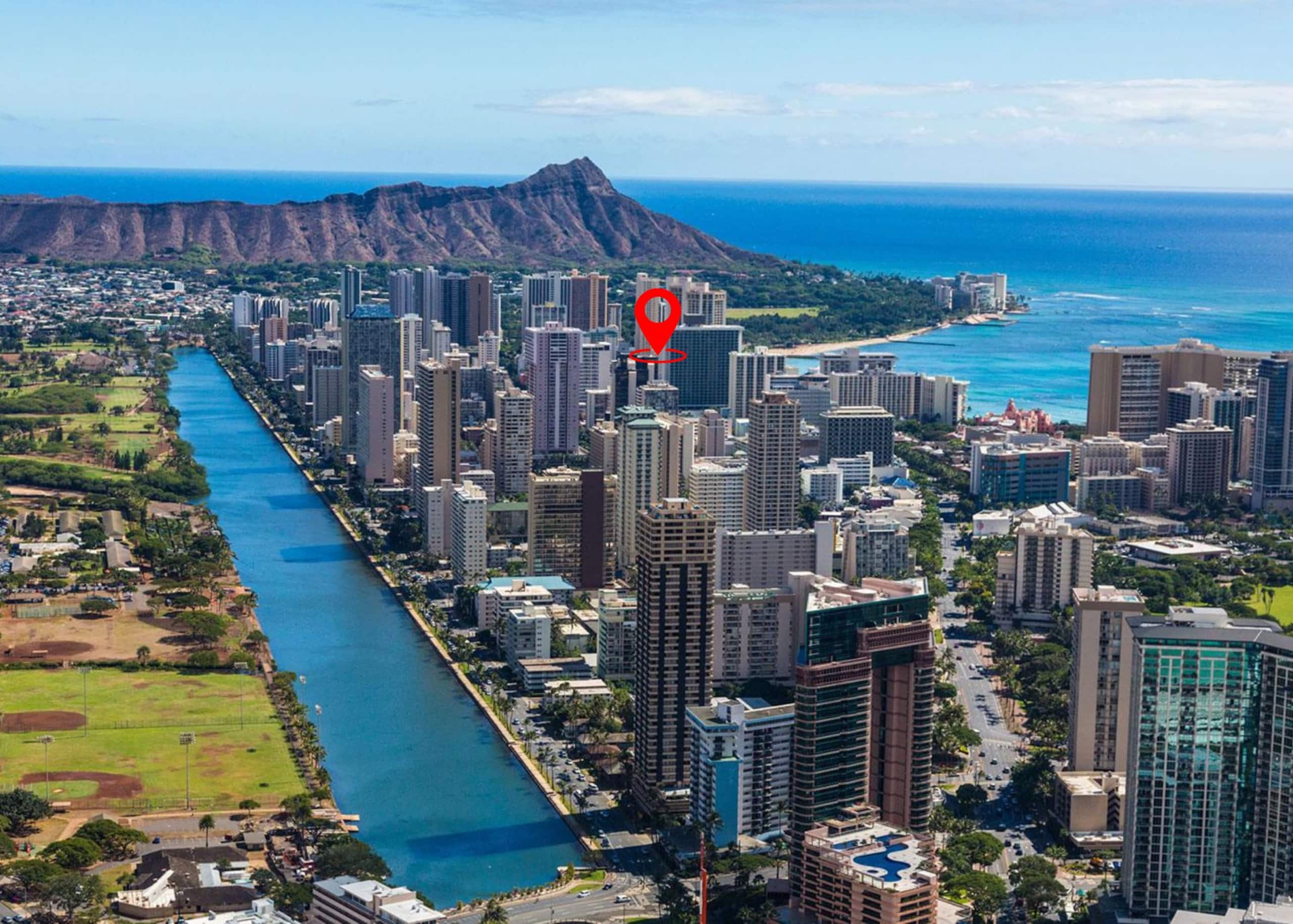 Condo in Honolulu · ★4.79 · Studio · 1 bed · 1 private bath - Image 37