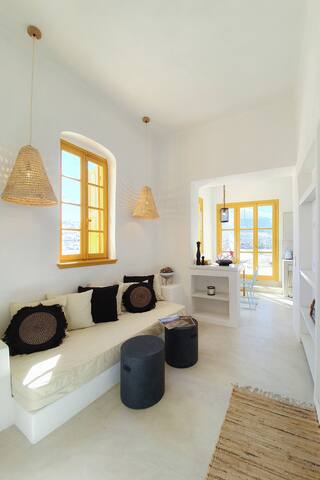 Deux Siècles Villa – Central Apollonia gallery image 3