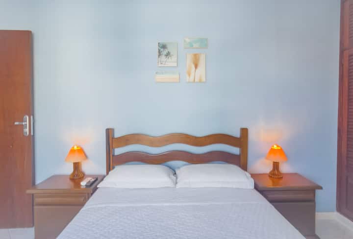 Posteľná bielizeň na vyžiadanie – poplatok za pranie (viac informácií v opise ponuky). 