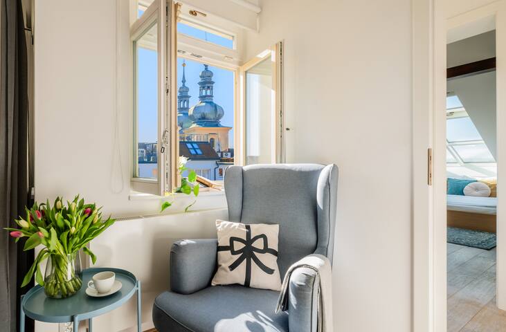 3BR 3,5bath Atelier Jacuzzi Fireplace OLD TOWN sq gallery image 5