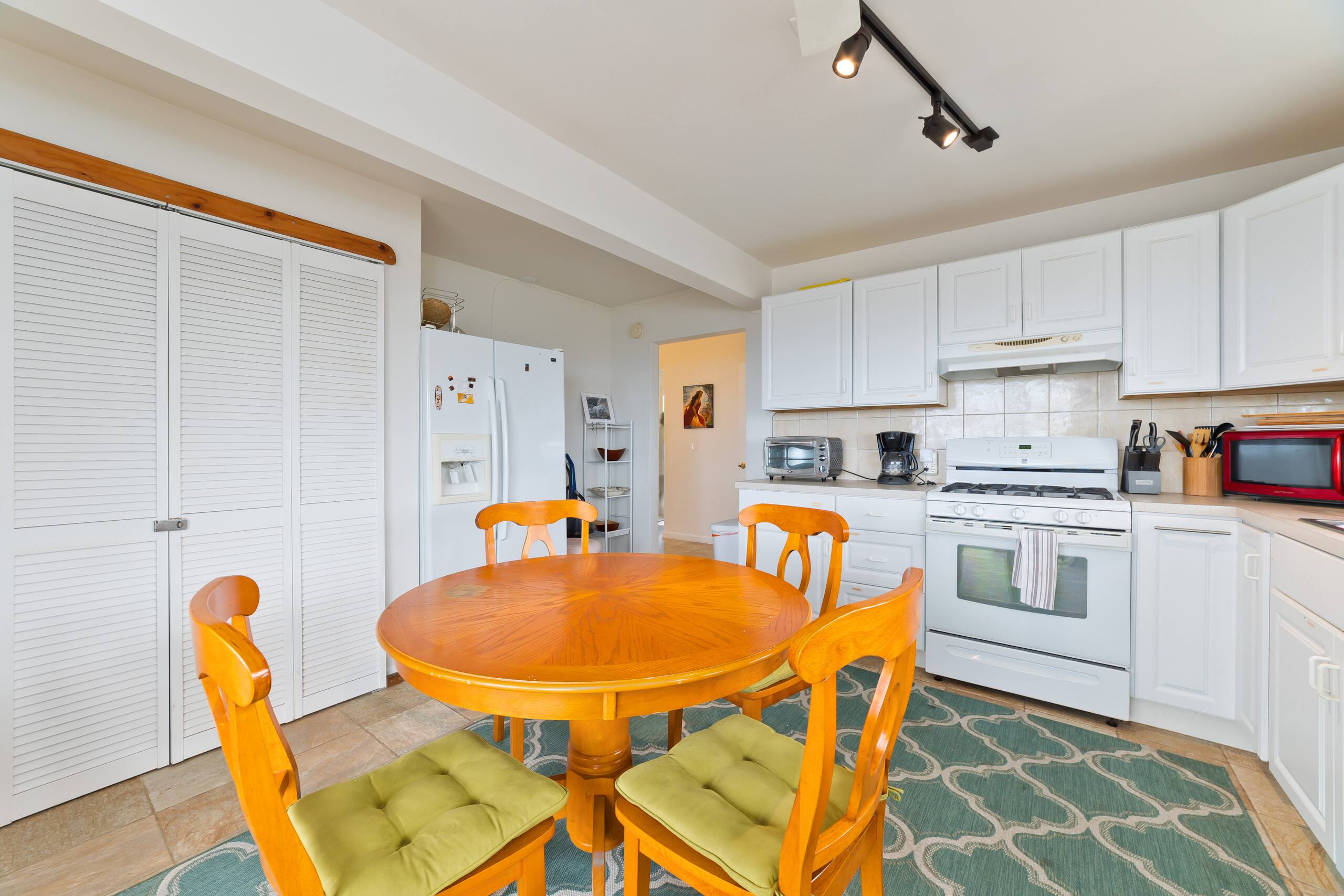 Home in Kailua-Kona · ★4.93 · 5 bedrooms · 8 beds · 3 shared baths - Image 20
