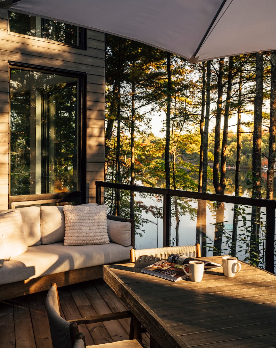Edgewater Cottage, on a Muskoka lake, Gravenhurst, Ontario, Canada, photo 7 of 10