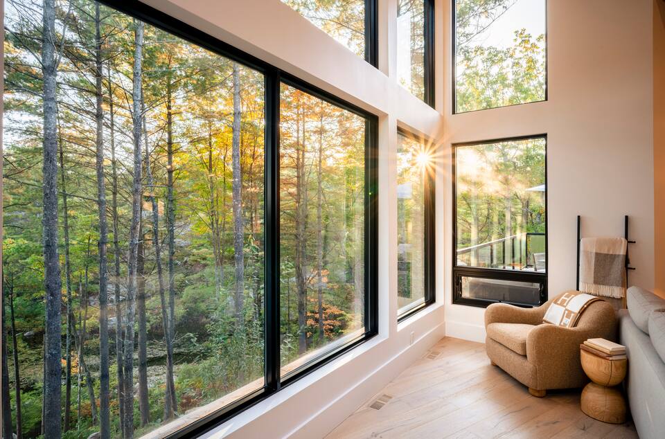 Edgewater Cottage, high in the Muskoka pines, Gravenhurst, Ontario, Canada, photo 10 of 10