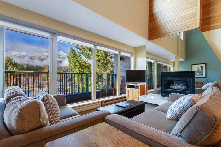 Whiski Jack Resorts Whistler managed Airbnb listing 1