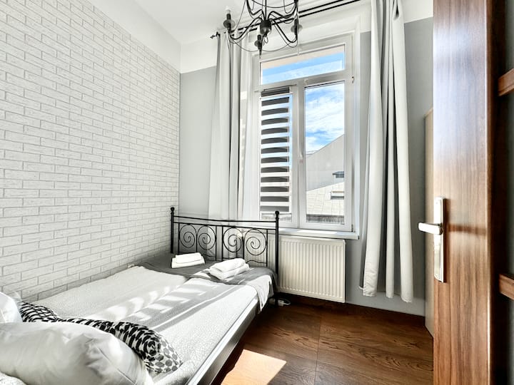 chumba cha kulala #2 [kitanda mara mbili sentimita 140x200]